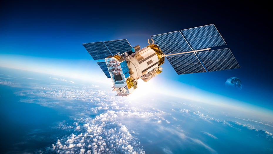 Die Falcon-Heavy-Rakete von SpaceX hat einen echten Rekordsatelliten in die Umlaufbahn gebracht. (Foto: Andrei Armiagov / Shutterstock) Ein SpaceX-Rekord, ein Akku-Durchbruch und saubere Unterwäsche im All
