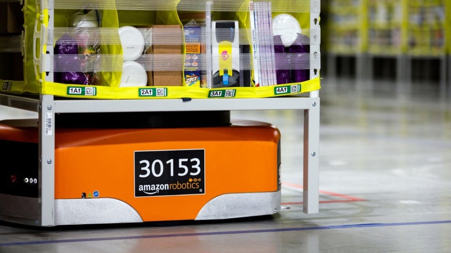 Roboter sind schon jetzt in Amazon-Logistikzentren aktiv. (Bild: Amazon) Amazon Roboter KI