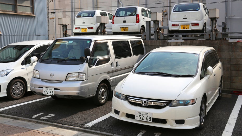 Deutschland streitet über Brötchentaste, Japan verbietet Parken auf öffentlichen Straßen