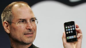 Apple vs. Google: Wie Steve Jobs der Konkurrenz am Telefon mit Krieg drohte