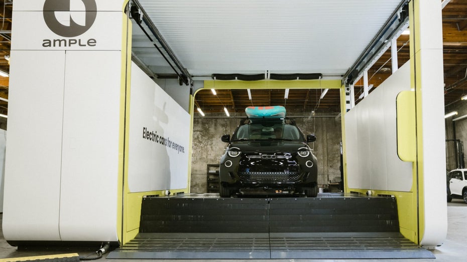 In 5 Minuten erledigt: Ample stellt Batterie-Wechselstationen für E-Autos vor In 5 Minuten erledigt: Ample stellt Batterie-Wechselstationen für E-Autos vor