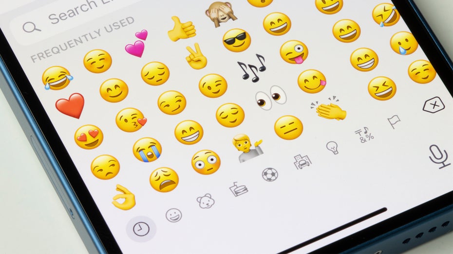 Whatsapp macht das Emoji-Keyboard übersichtlicher