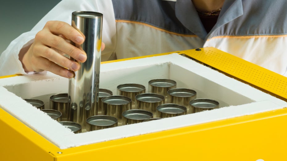 Kochsalz statt Lithium: Diese Batterie wird aus lokal verfügbaren Stoffen hergestellt Kochsalz statt Lithium: Diese Batterie wird aus lokal verfügbaren Stoffen hergestellt