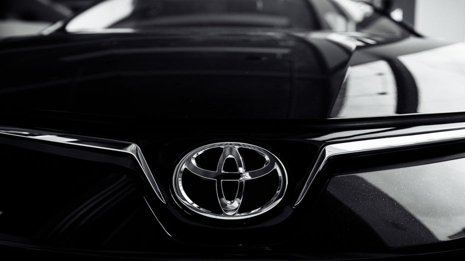 Toyota mit Durchbruch bei Festkörperakku: Enorme Reichweite mit nur 10 Minuten Ladezeit