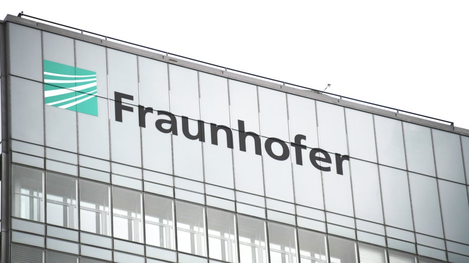 Für die Energiewende: Fraunhofer-System speichert Strom und erzeugt Wasserstoff Für die Energiewende: Fraunhofer-System speichert Strom und erzeugt Wasserstoff