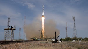 Im Video: Russischer Weltraumschrott fällt als Feuerball auf die Erde
