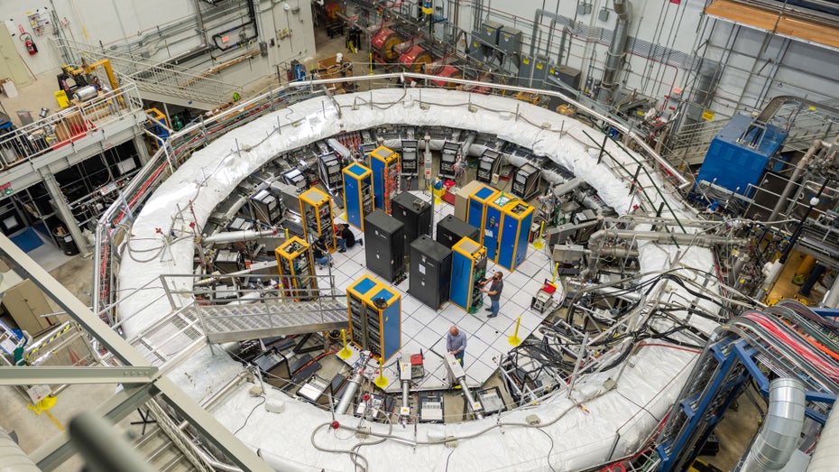 Myonenmessung: Neue Daten vom Fermilab erhärten Verdacht auf fünfte physikalische Kraft