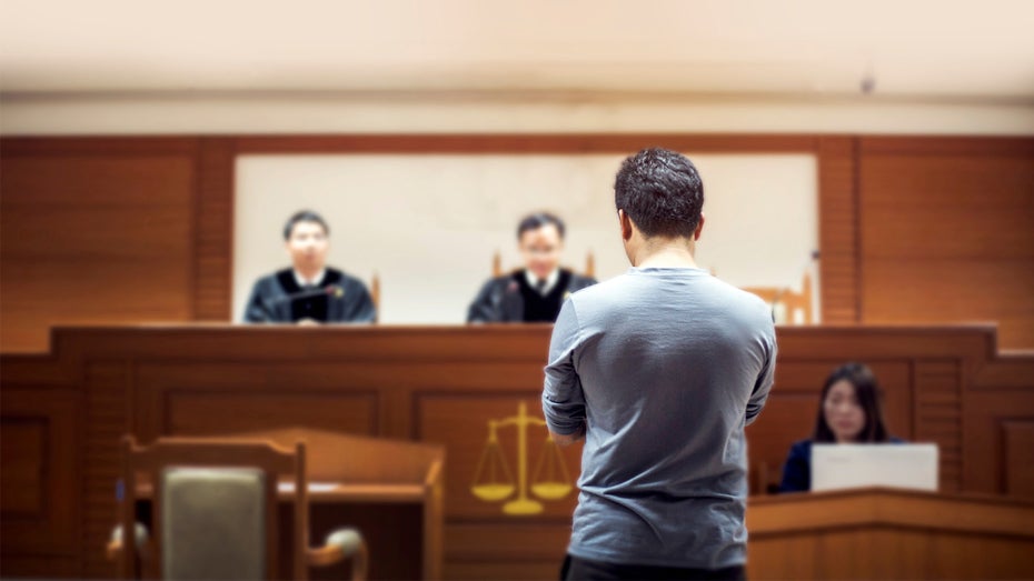 Der Entwickler muss sich vor Gericht verantworten. (Foto: MR.Yanukit / Shutterstock) Entwickler meldet Sicherheitslücke – und wird angeklagt