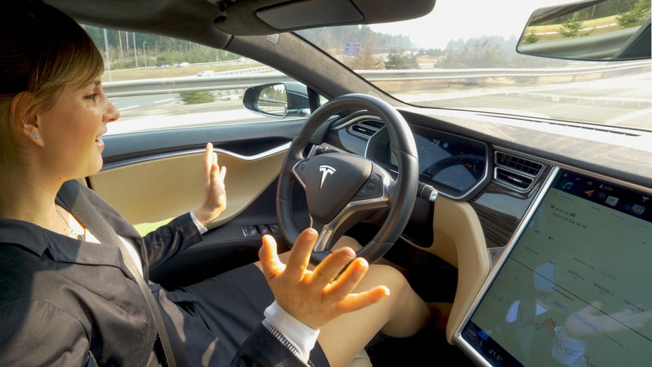 Autopilot im „Elon-Modus“: Tesla soll Daten zu selbstfahrenden Autos liefern