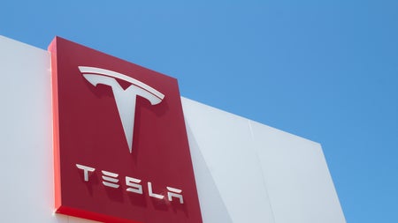 Rückschlag für Tesla: New York will dem E-Auto-Pionier den Direktvertrieb verbieten