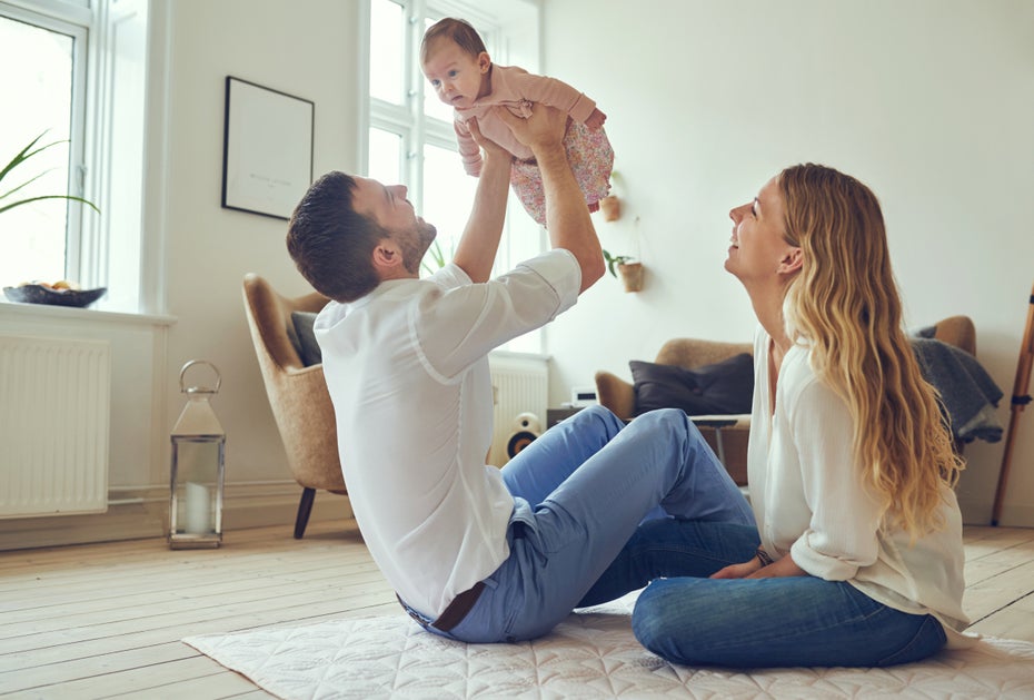 Direkt ab der Geburt können Eltern Kindergeld für das Neugeborene beantragen. (Foto: Ground Picture/Shutterstock)