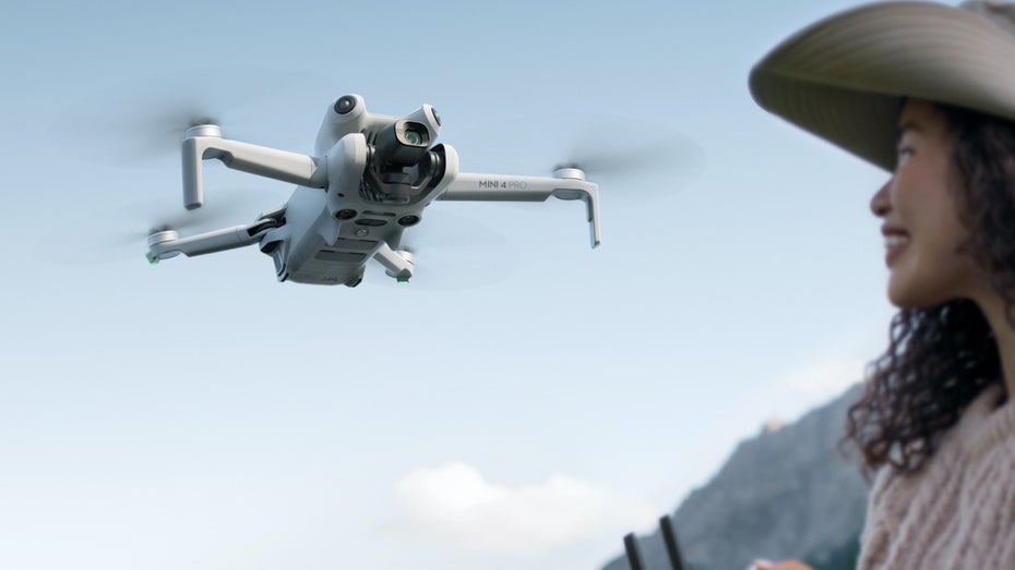 Die Drohne sollte Bäumen selbstständig ausweichen. (Foto: DJI) Sicher durch den Wald: Neue DJI Mini 4 Pro mit Rundum-Hinderniserkennung