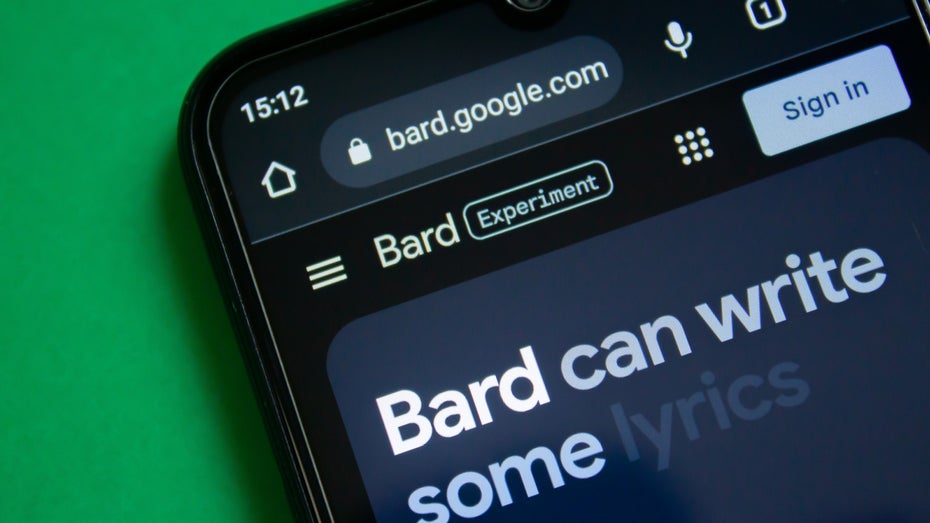 Googles Chatbot Bard kann jetzt auch eure Mails durchsuchen