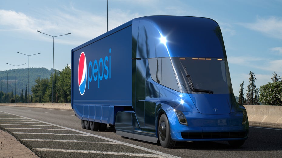 Der Truck schafft beachtliche Reichweiten. (Foto: Mike Mareen / Shutterstock) Tesla-Semi-Truck fährt über 1.700 Kilometer am Tag – weil er es kann