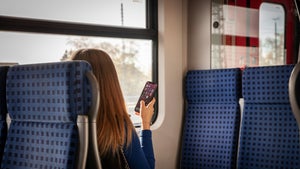 So will die Bahn den Handyempfang in Zügen verbessern – und hier kannst du es schon testen