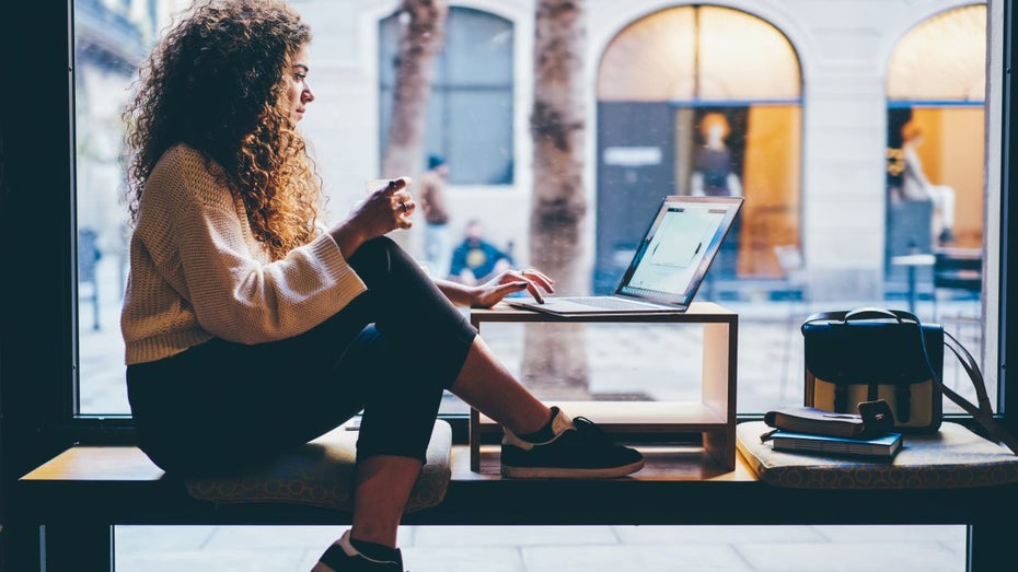 Onlinebanking statt Filiale: Neben Computer und Tablet wird das Smartphone immer wichtiger. (Foto: Gaudilab/Shutterstock) Wie digital sind Deutschlands Banken?