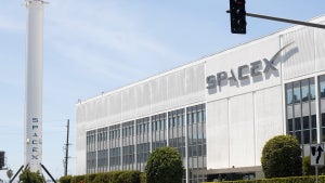 23.000 Dollar Lohnunterschied: Ingenieurin verklagt SpaceX wegen Diskriminierung