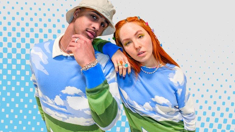 Ugly Christmas-Sweater: Microsoft macht Windows-XP-Wiese zum Pullover Ugly Christmas-Sweater: Microsoft macht Windows-XP-Wiese zum Pullover