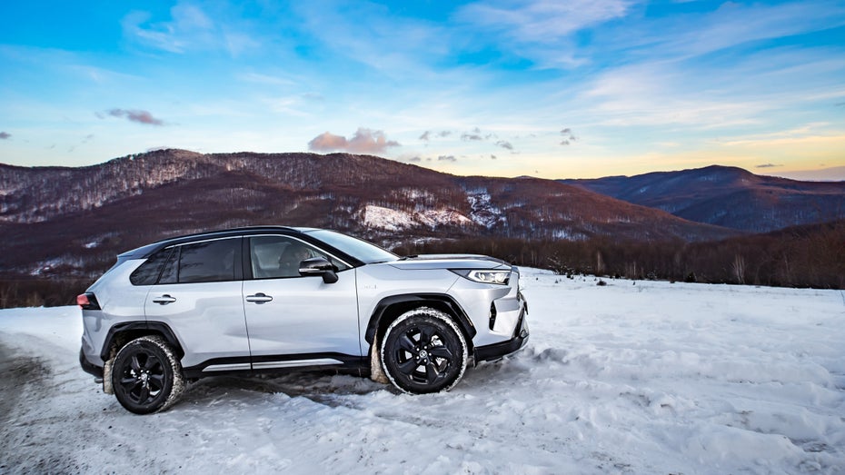 Kälte gefällt keinem Auto, aber Stromer kommen besser damit zurecht. (Foto: Robert Bodnar T/Shutterstock) Norwegische Studie: Deshalb sind E-Autos im Winter die bessere Wahl