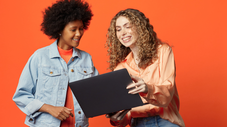 KI im Marketing: Die Assistenz, die ihr euch immer gewünscht habt