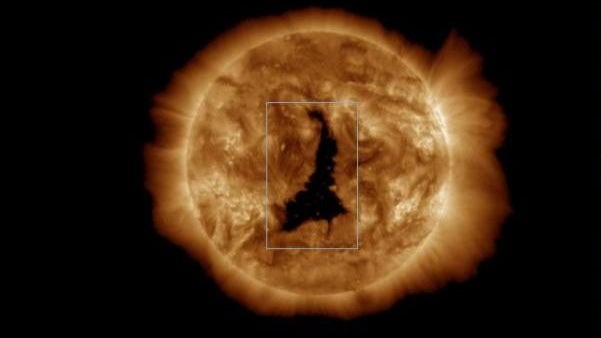 So breit wie 60 Erden: Koronales Loch auf der Sonne entdeckt So breit wie 60 Erden: Koronales Loch auf der Sonne entdeckt