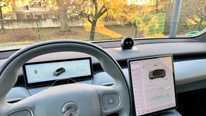 Neue Batterie in drei Minuten: So funktioniert der Akku-Tausch bei Nio