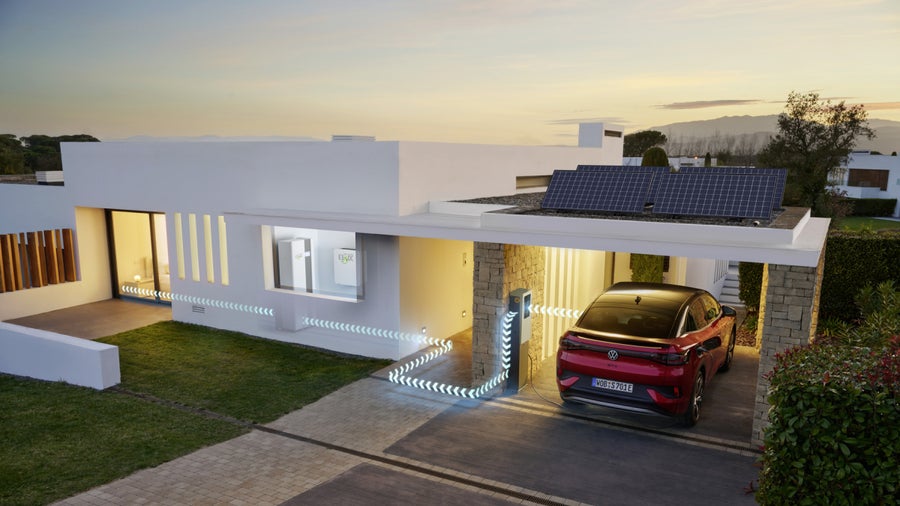 E-Auto als Energiespeicher für zu Hause: VW unterstützt jetzt bidirektionales Laden