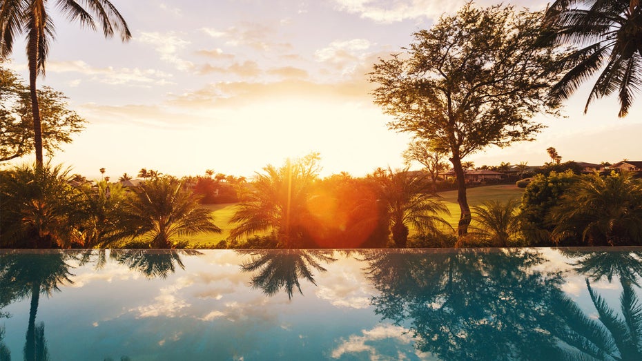Mindestens ein Pool ist natürlich auch dabei. (Foto: EpicStockMedia / Shutterstock) Für 270 Millionen Dollar: Mark Zuckerberg baut riesige Bunkeranlage auf Hawaii