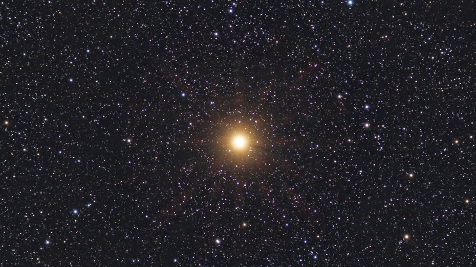 Beteigeuze soll für kurze Zeit verschwinden. (Bild: Franco Tognarini / Shutterstock) Astronomie-Spektakel um Beteigeuze: Einer der hellsten Sterne verschwindet kurzzeitig