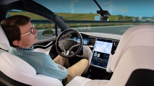 Sicherheitsrisiko Autopilot: Tesla ruft 2 Millionen Fahrzeuge zurück