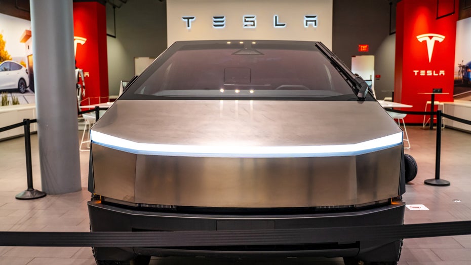 Teslas Cybertruck zeigt in erstem Fahrbericht miserable Reichweite