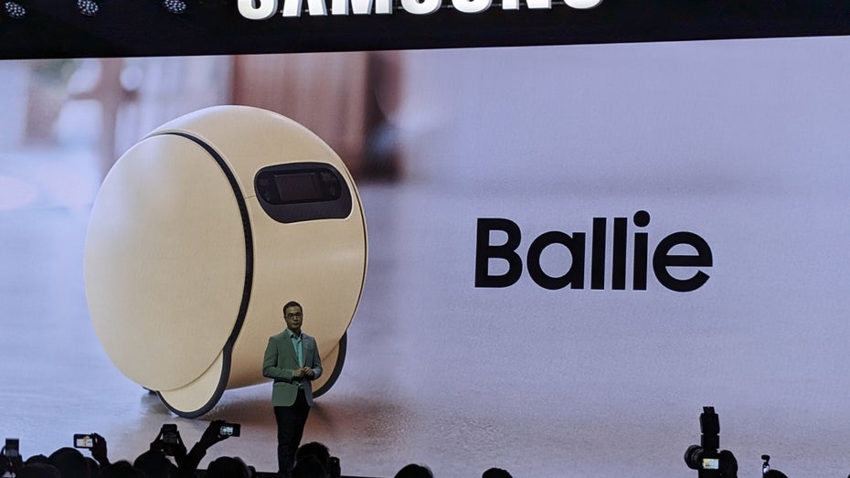 Auf der CES 2024 hat Samsung den smarten Roboter Ballie vorgestellt.