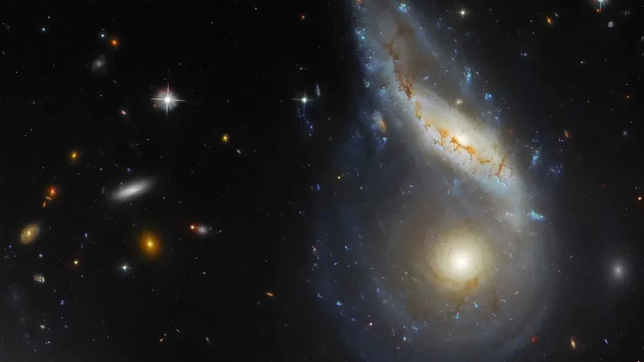 Wenn Galaxien kollidieren: Hubble gelingt Bild einer „Monsterfusion“ Wenn Galaxien kollidieren: Hubble gelingt Bild einer „Monsterfusion“