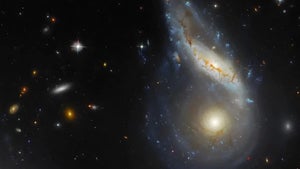 Wenn Galaxien kollidieren: Hubble gelingt Bild einer „Monsterfusion”
