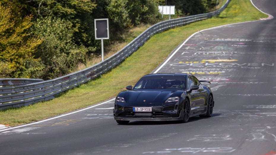 Porsche Taycan Tesla Nürburgring