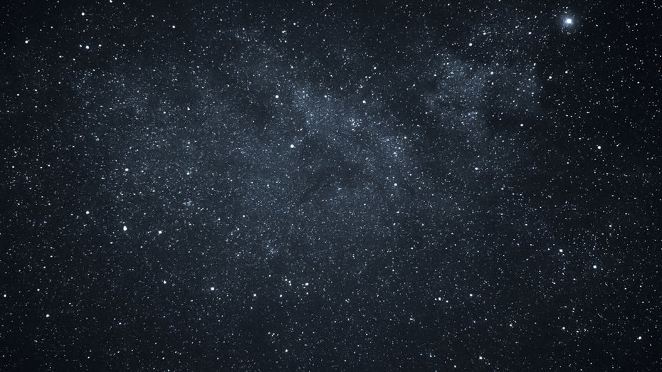Astronom erklärt: Deshalb ist das All trotz Milliarden von Sternen so dunkel
