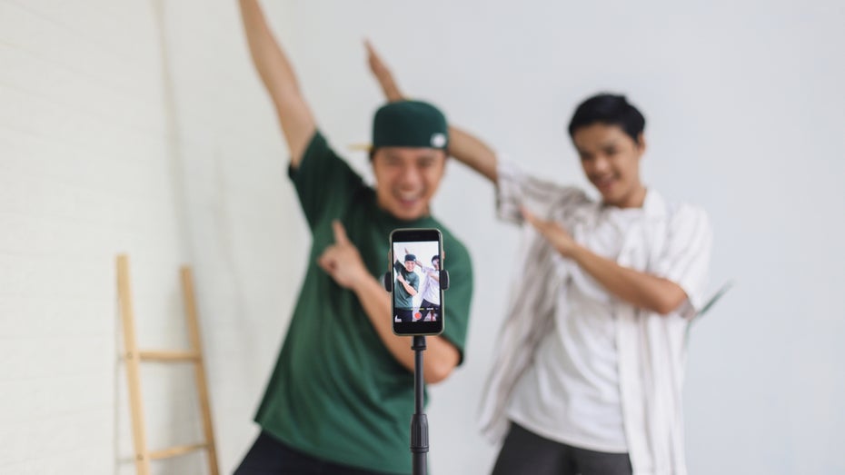 Tiktok testet den Upload längerer Videos. (Foto: Queenmoonlite Studio / Shutterstock.com) Wird Tiktok das neue Youtube? Plattform testet 30-Minuten-Videos