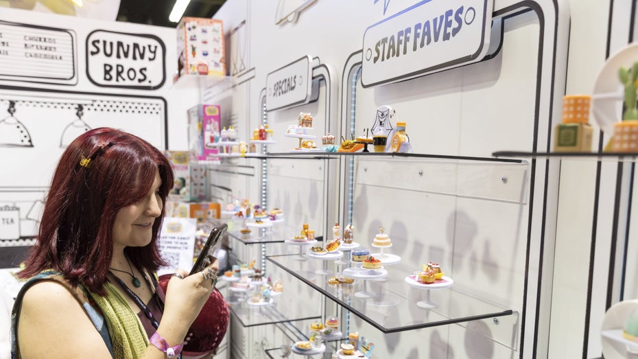 Miniverse-Produkte sind auf Sammelleidenschaft und Bastel-Interesse ausgelegt. (Foto: picture alliance / ASSOCIATED PRESS | Jeff Lewis) Auf Tiktok feiern Erwachsene Kinderspielzeug: Das steckt hinter dem „Miniverse“