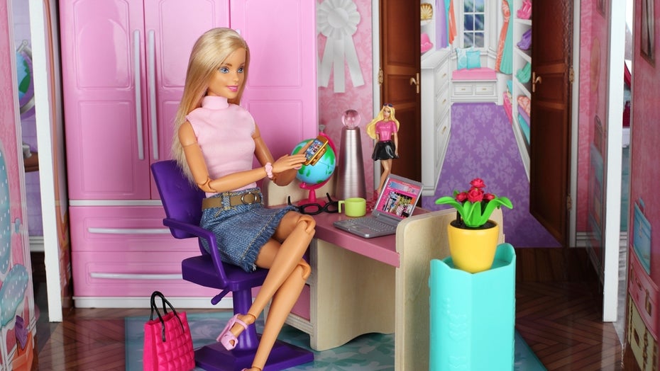 Barbie mit Handy