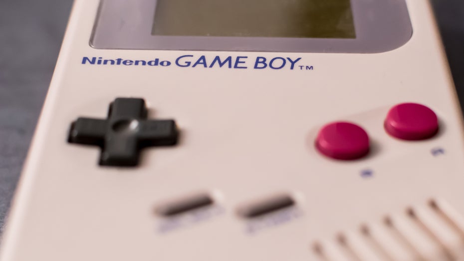 Ein Gameboy so groß wie ein Mensch: Emulator für Apples Vision Pro macht es möglich Ein Gameboy so groß wie ein Mensch: Emulator für Apples Vision Pro macht es möglich