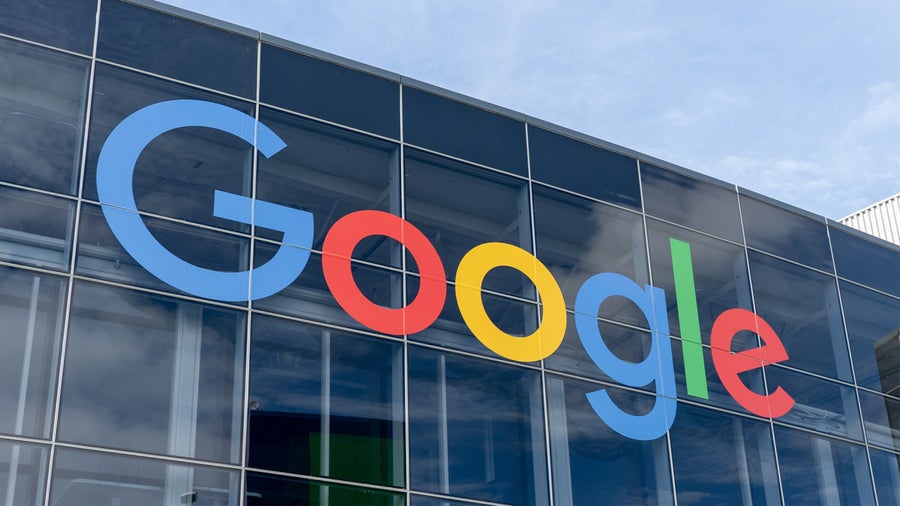 KI-Spionage bei Google: Ex-Mitarbeiter verhaftet – 40 Jahre Haft drohen