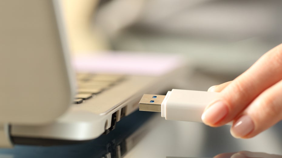 Experten warnen: USB-Sticks und SD-Karten speichern immer unzuverlässiger Experten warnen: USB-Sticks und SD-Karten speichern immer unzuverlässiger
