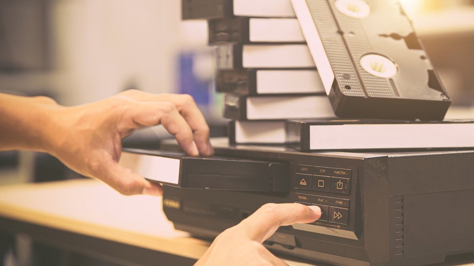 VHS-Vault vom Internet Archive: Entdecke über 60.000 Filme und Serien aus den 90ern VHS-Vault vom Internet Archive: Entdecke über 60.000 Filme und Serien aus den 90ern