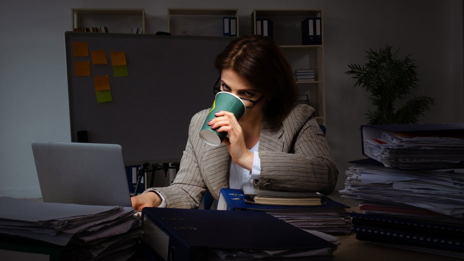 Meetings außerhalb deiner Arbeitszeit: So setzt du Grenzen, ohne als Arbeitsverweigerer zu gelten Meetings außerhalb deiner Arbeitszeit: So setzt du Grenzen, ohne als Arbeitsverweigerer zu gelten