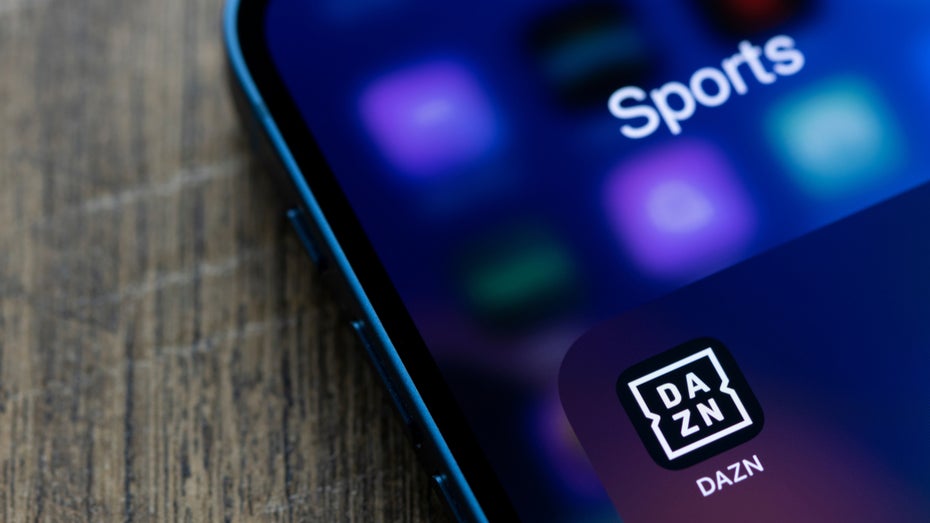 Preiserhöhungen bei Dazn: Verbraucherschützer reichen Sammelklage ein Preiserhöhungen bei Dazn: Verbraucherschützer reichen Sammelklage ein