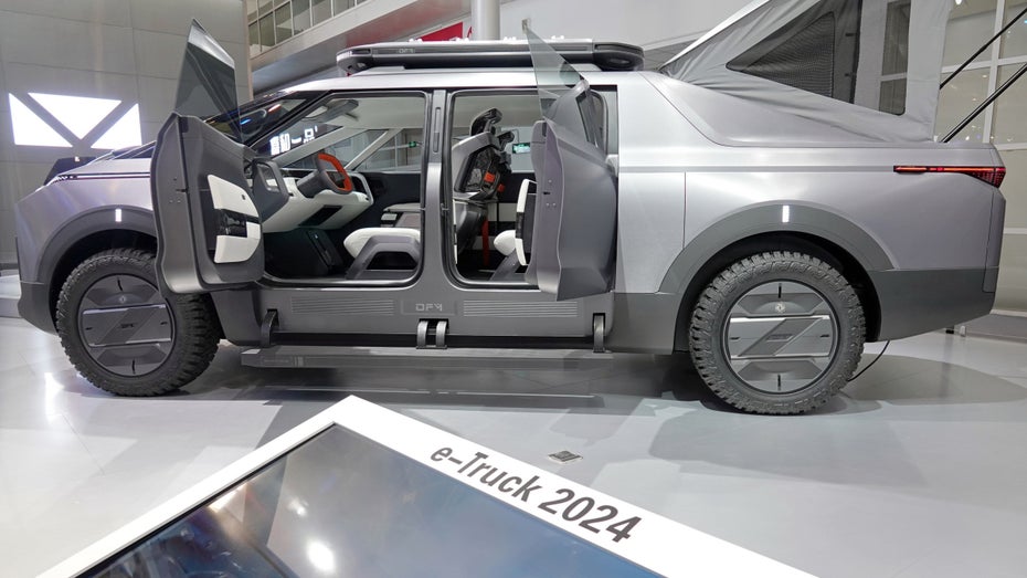 Der „E-Truck“ von Dongfeng erinnert stark an Teslas Cybertruck. (Foto: picture alliance/CFOTO | CFOTO) Dongfeng Cybertruck