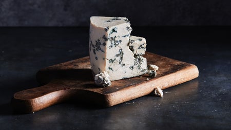 KI entwickelt veganen Käse: Wie Startups den Käsemarkt aufmischen wollen