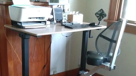 Rad-Schreibtisch fürs Homeoffice: Dein Computer läuft nur, wenn du in die Pedale trittst
