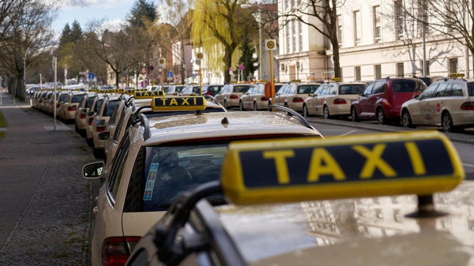 Uber erweitert sein Angebot: Bundesweite Kooperation mit Taxis und Mietwagenunternehmen