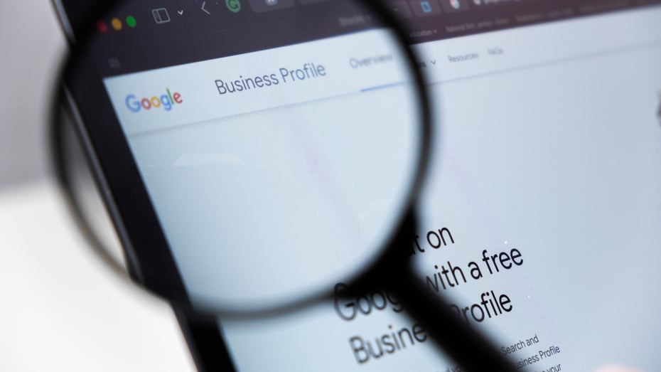 Die Chatfunktion mussten Unternehmen in ihrem Google-Business-Profil aktivieren. (Foto: Vladimka production / Shutterstock) Googles Business-Chat-Funktion verschwindet ersatzlos: Was jetzt wichtig ist